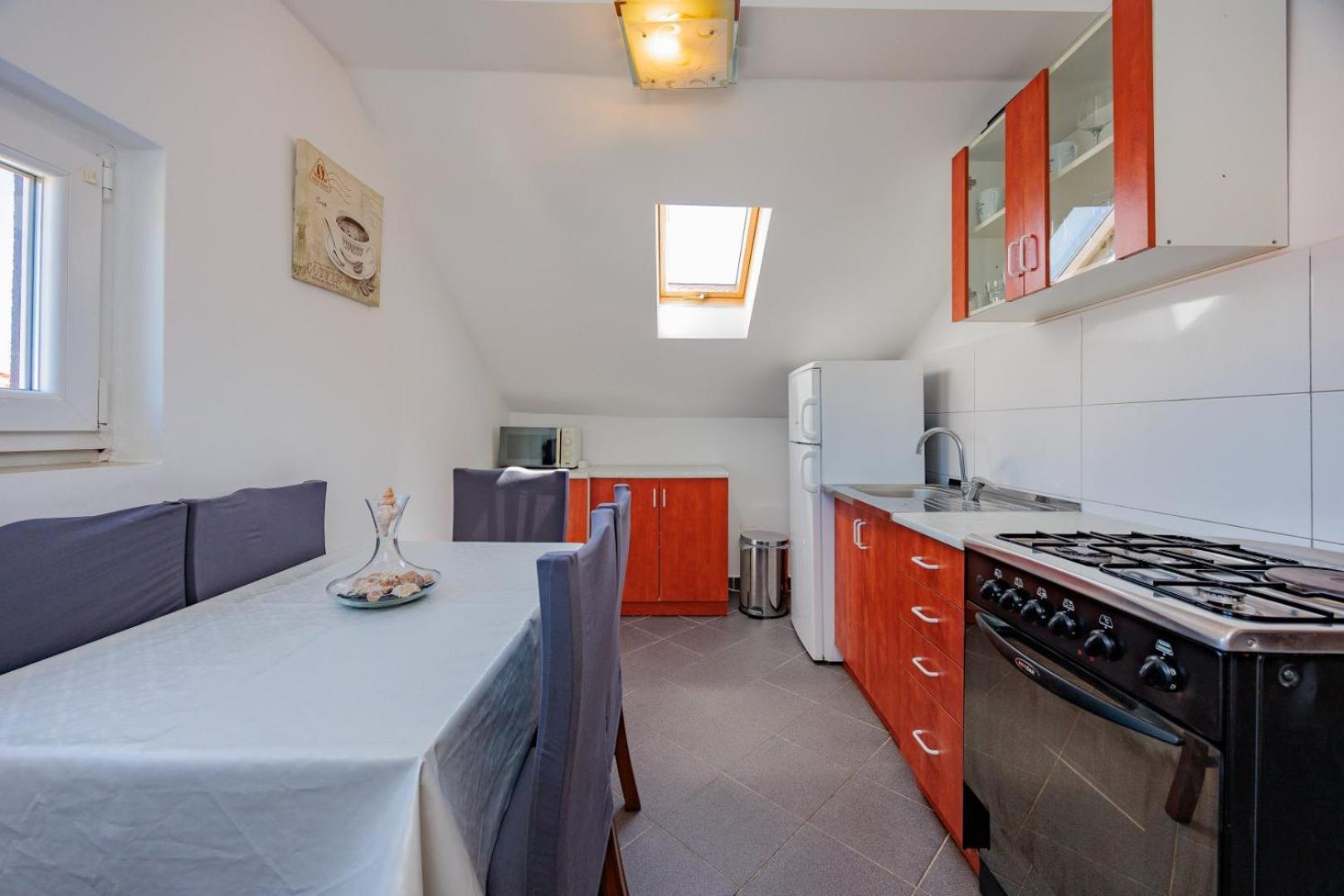 Crowonder Lucky Holiday House With Pool And Patio 30 Meters From The Beach Zadar Extérieur photo