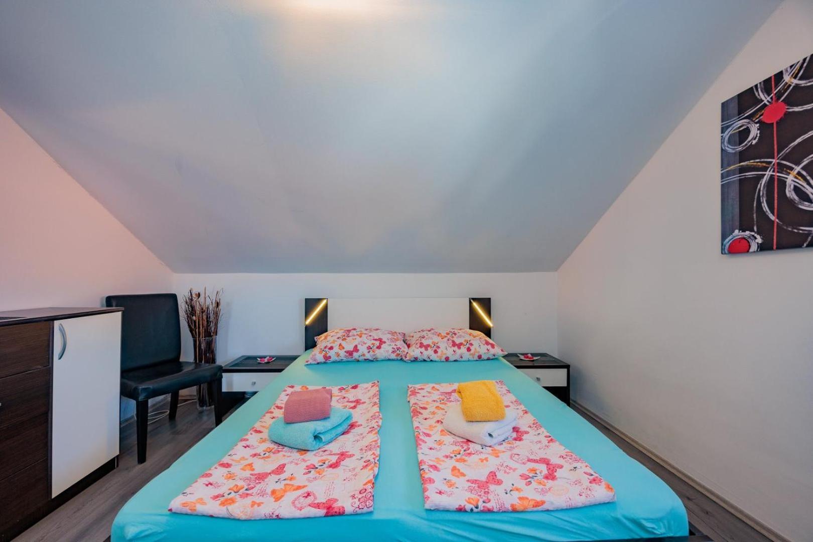 Crowonder Lucky Holiday House With Pool And Patio 30 Meters From The Beach Zadar Extérieur photo