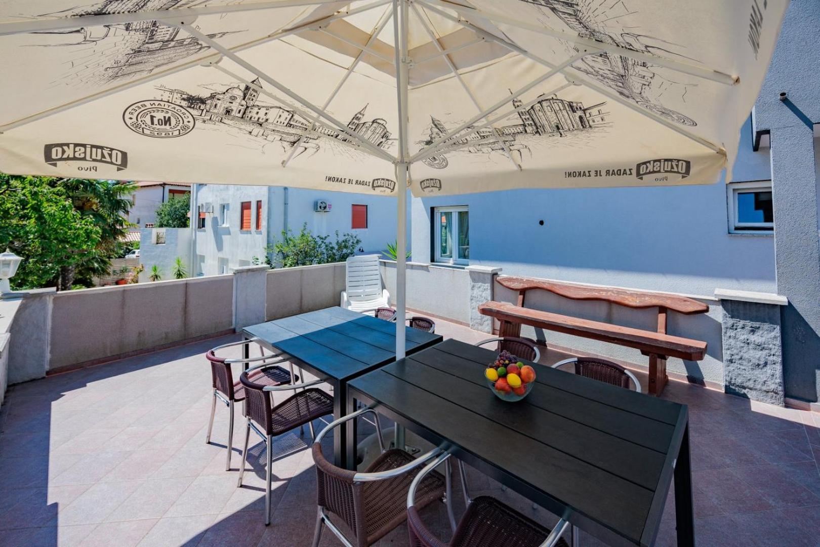Crowonder Lucky Holiday House With Pool And Patio 30 Meters From The Beach Zadar Extérieur photo
