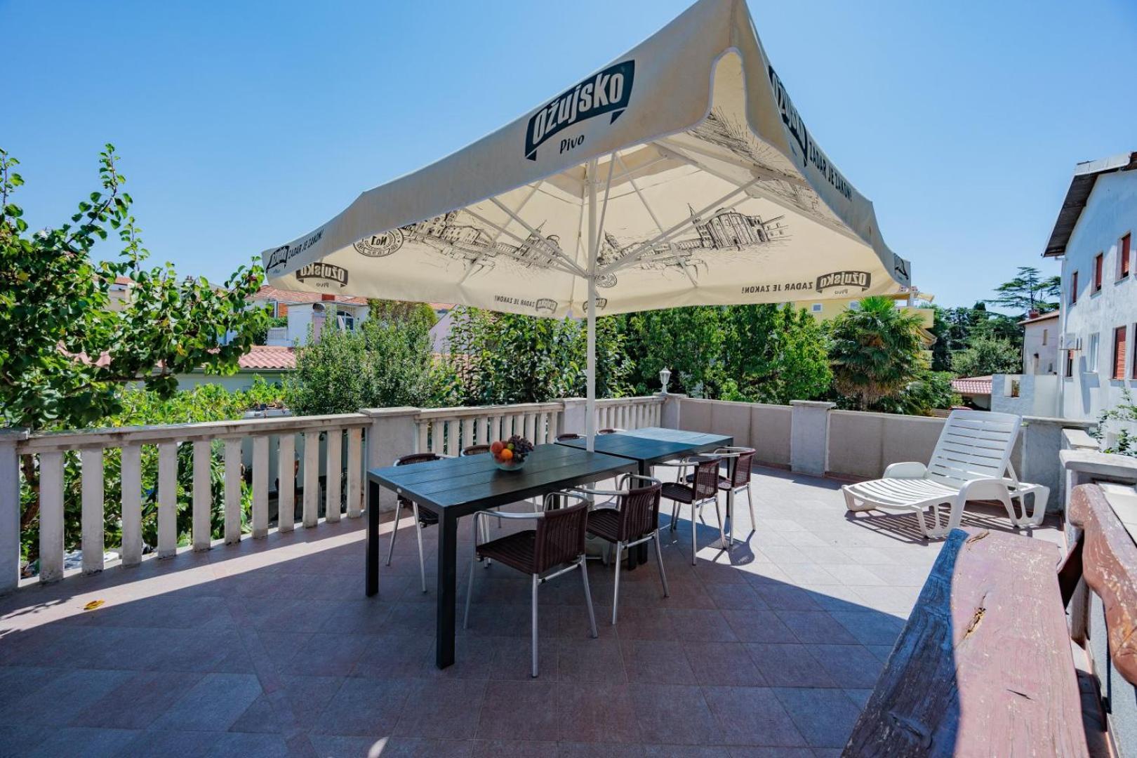 Crowonder Lucky Holiday House With Pool And Patio 30 Meters From The Beach Zadar Extérieur photo